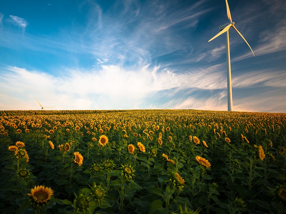 Breaking Barriers: Advancements in Renewable Energy Technology