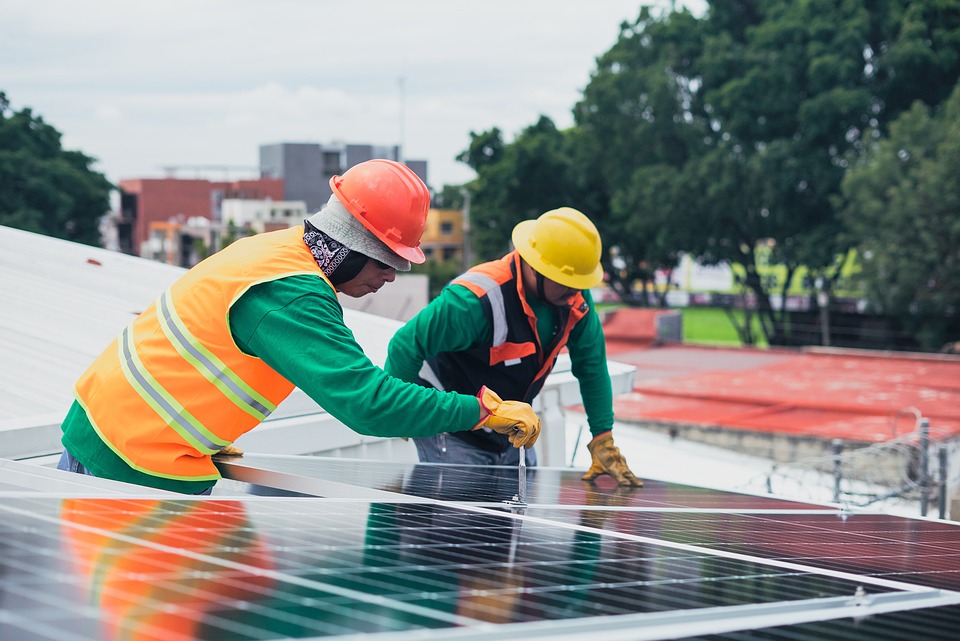Going Green with Solar: The Rise of Residential Solar Installation