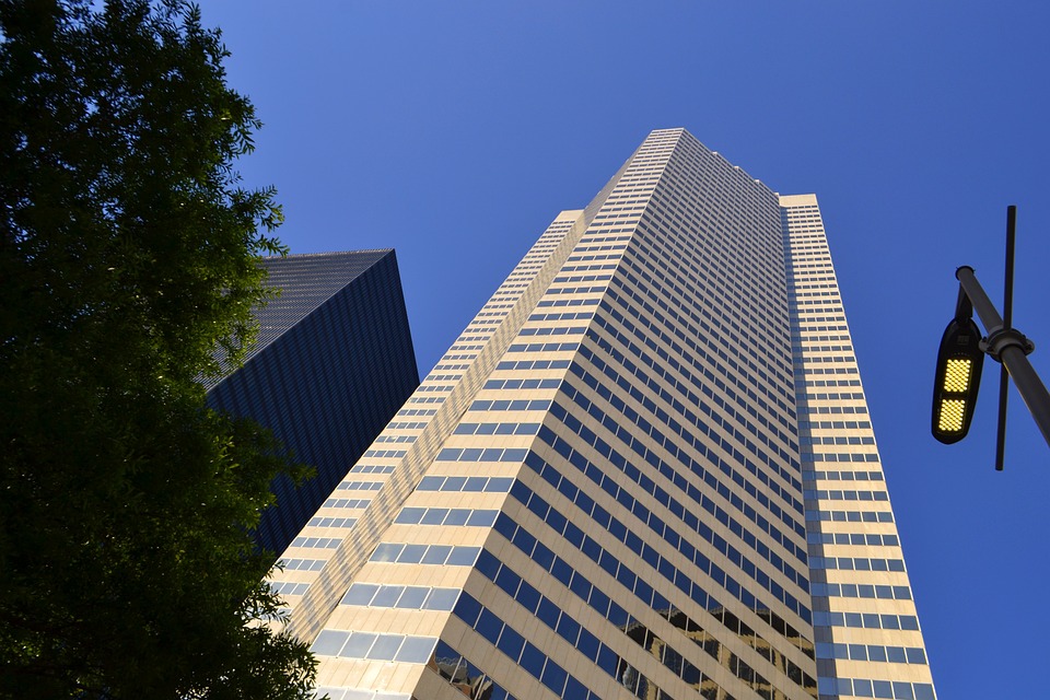 Why Businesses Are Embracing Solar Power: The Economic and Environmental Benefits