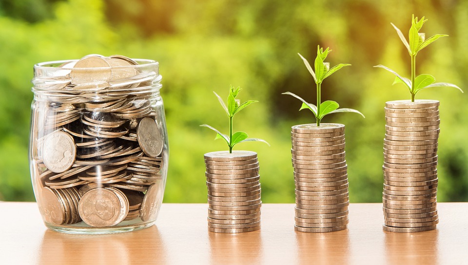 Making Money with Solar: Understanding the Financial Implications and ROI