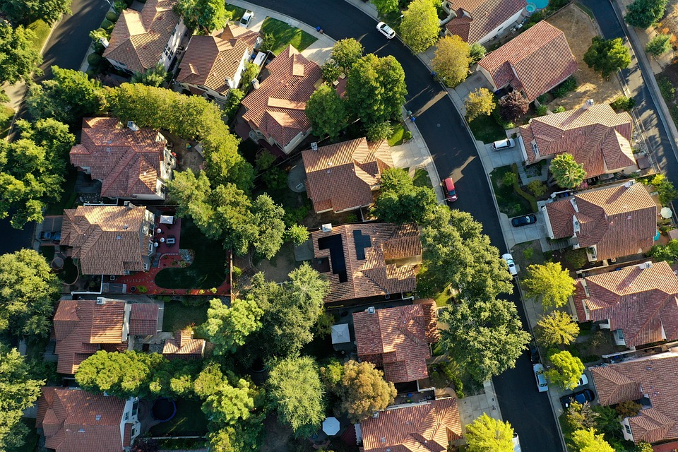 Shining a Light on Solar Sustainability: The Future of Renewable Energy