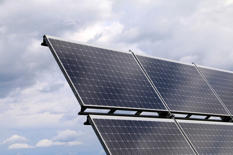 Unlocking the Potential of Commercial Solar: How Businesses are Embracing Renewable Energy