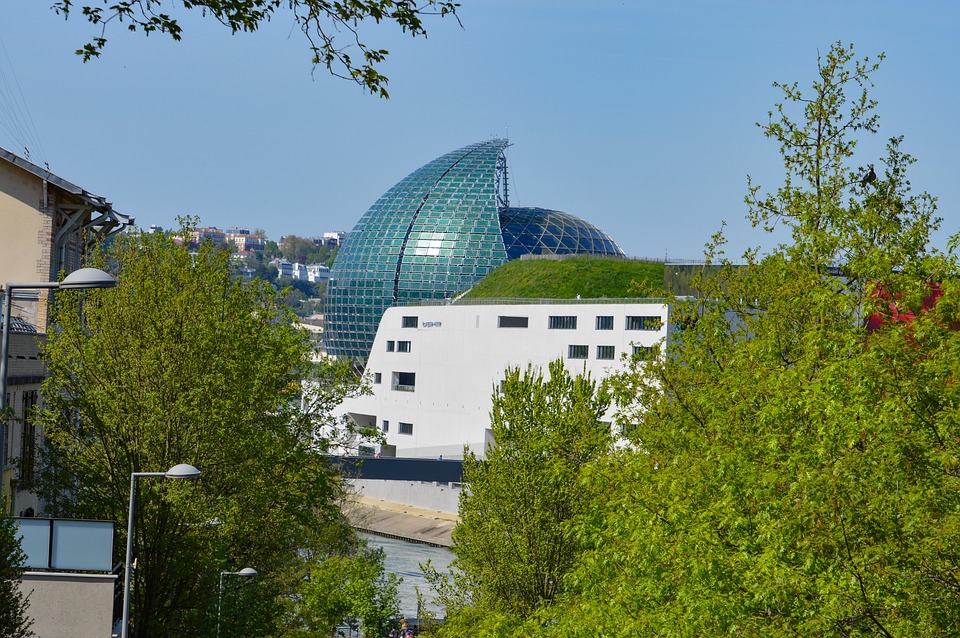 Innovations in Solar Architecture: How Can Design Make a Difference?